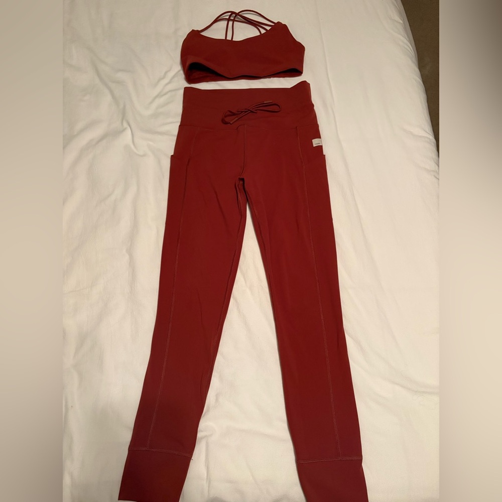 Vuori Women’s Rust Set